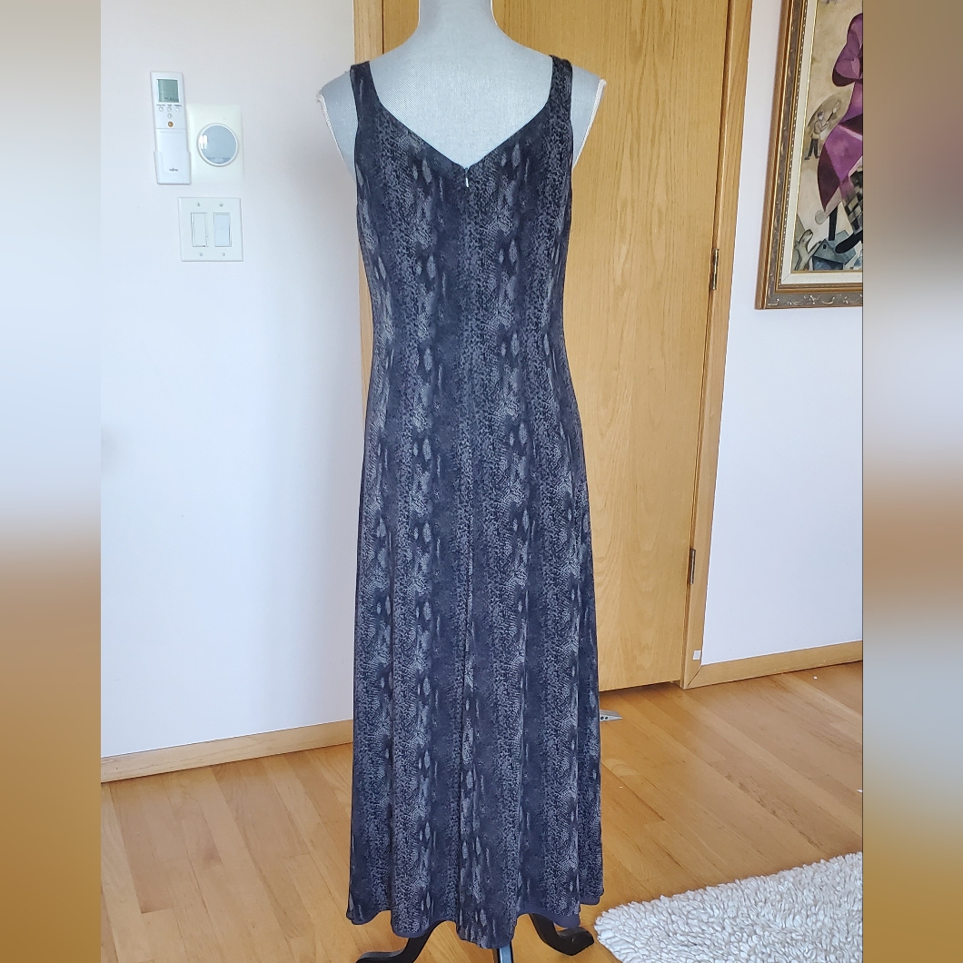Dana Buchman New With Tag Silk Long Dress
